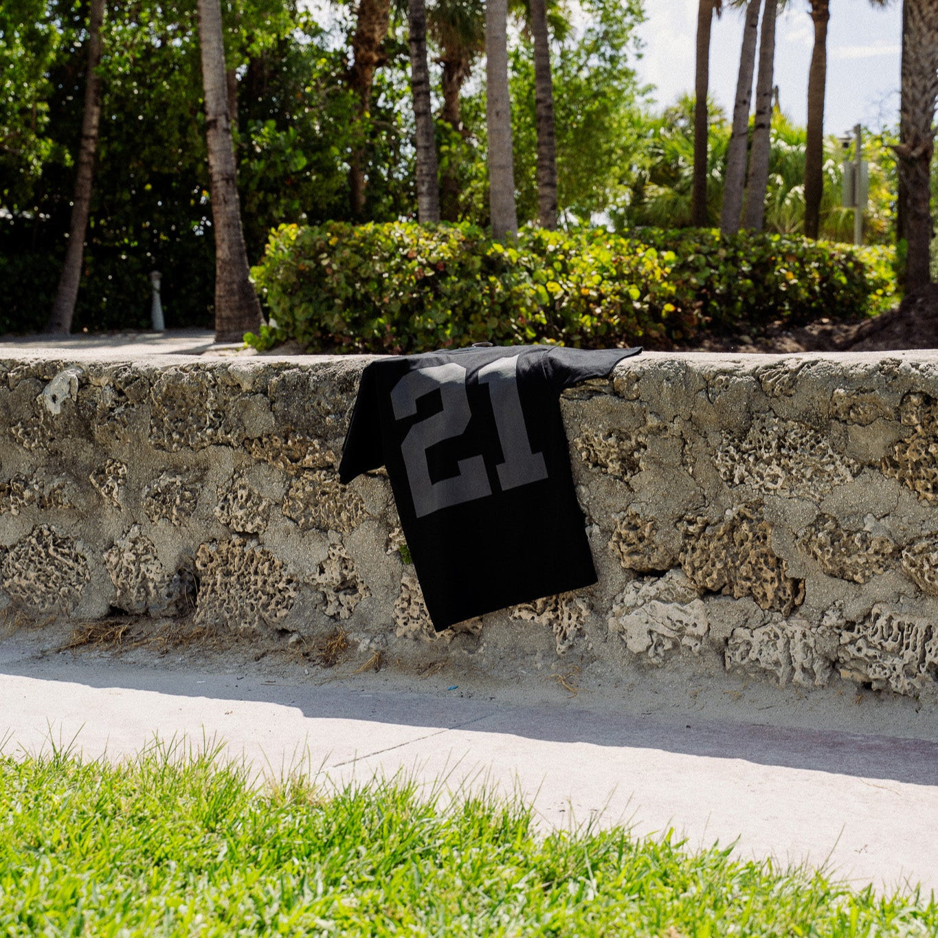 Labor Tee Black
