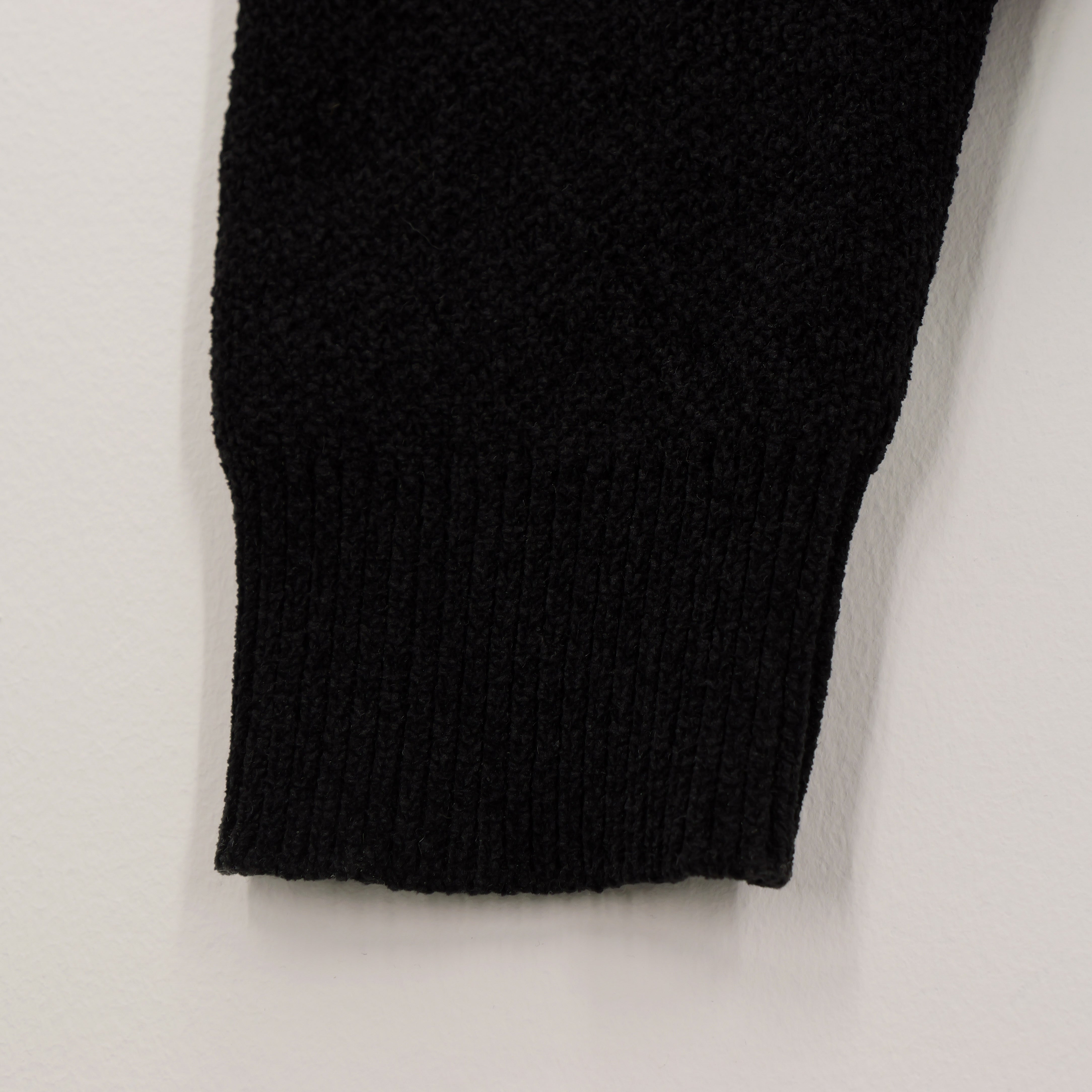 OLD ENGLISH KNIT SWEATER BLACK | Yesterday is Dead
